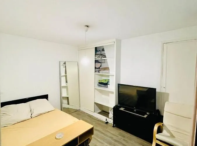 En Plein Coeur Du 10eme Et Proche De Plusieurs Gares Apartman *